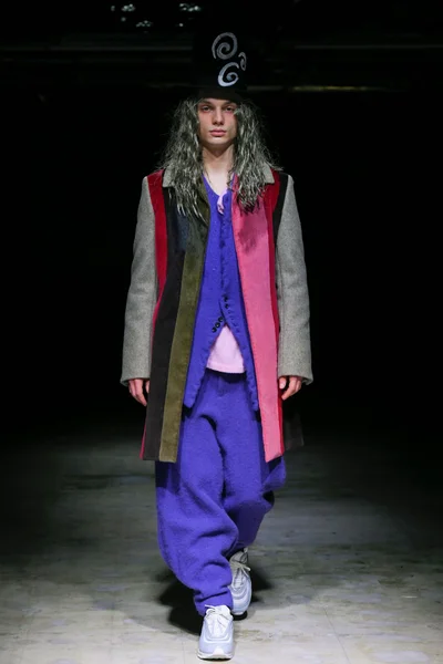 Look 1
